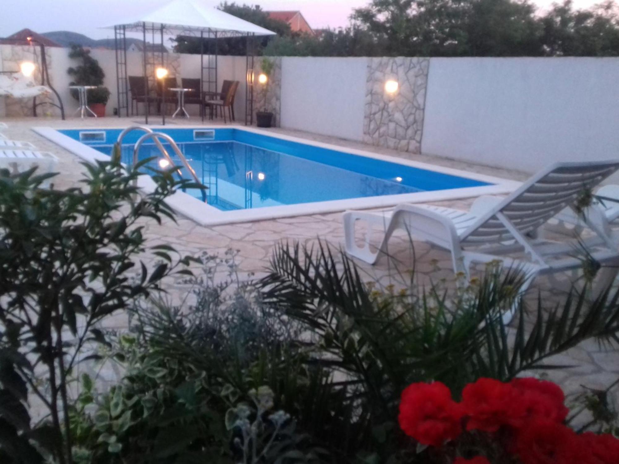 Apartments"Nika" With Private Pool Galovac  Dış mekan fotoğraf